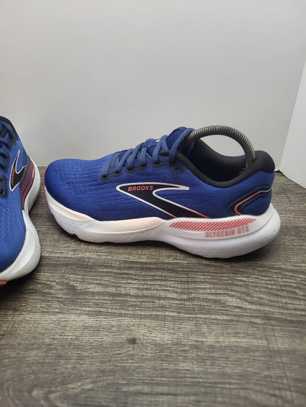 Brooks gently used